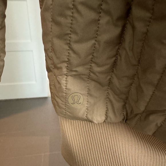 COPY - Lululemon non stop reversible bomber jacket - Picture 10 of 12